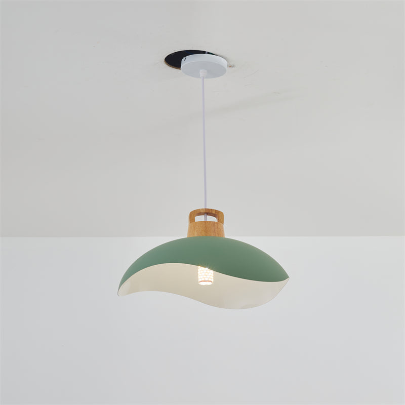 Suspension simple Valentina — abat-jour coloré, structure en bois et métal
