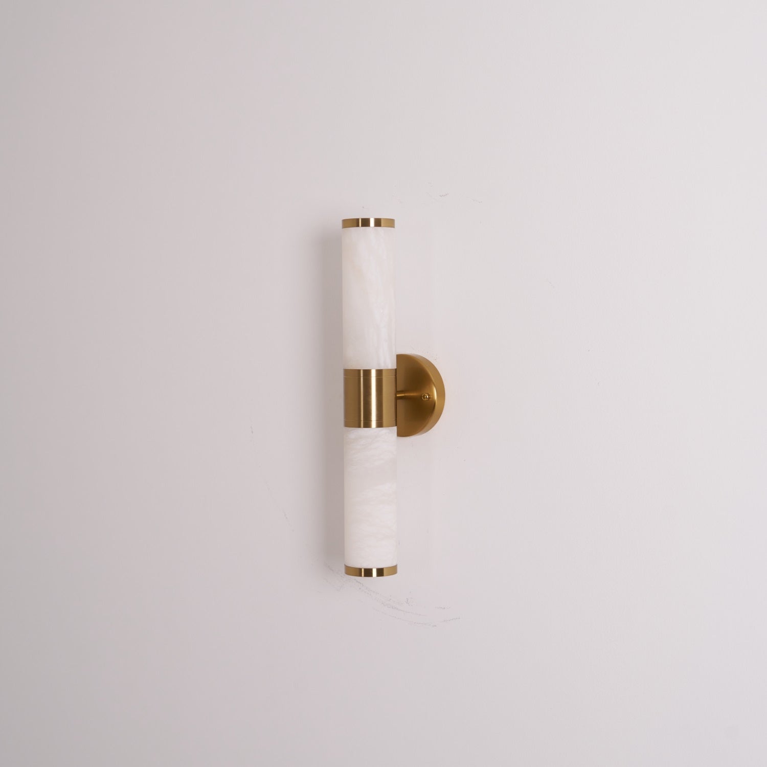 Lampatron-Alabaster-Wandleuchte – Art-déco-Design, zwei transluzente Schirme