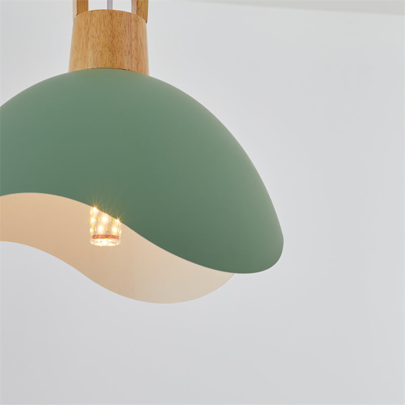 Suspension simple Valentina — abat-jour coloré, structure en bois et métal