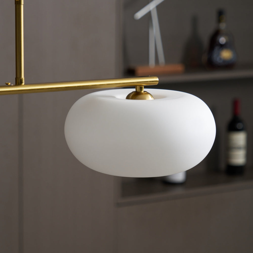 Lustra 3-flammige lineare Pendelleuchte — Design mit drei Kugelschirmen