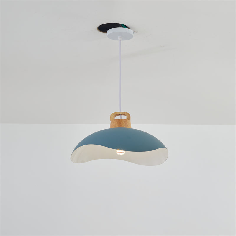Suspension simple Valentina — abat-jour coloré, structure en bois et métal