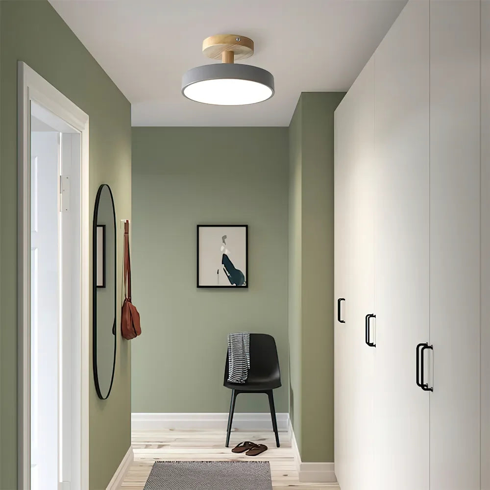 LED stropní svítidlo - minimalistický design s dřevěným akcentem