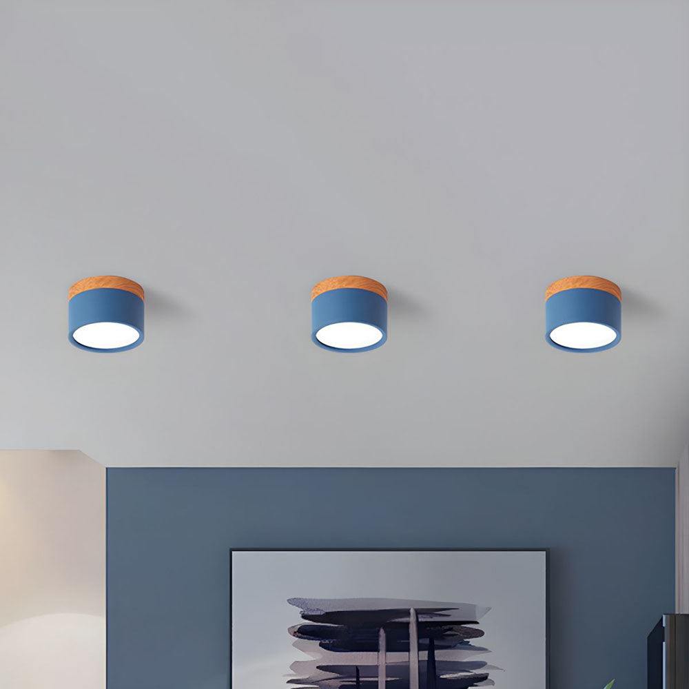 Stropní svítidlo v cylindrickém designu - jasné funkční osvětlení