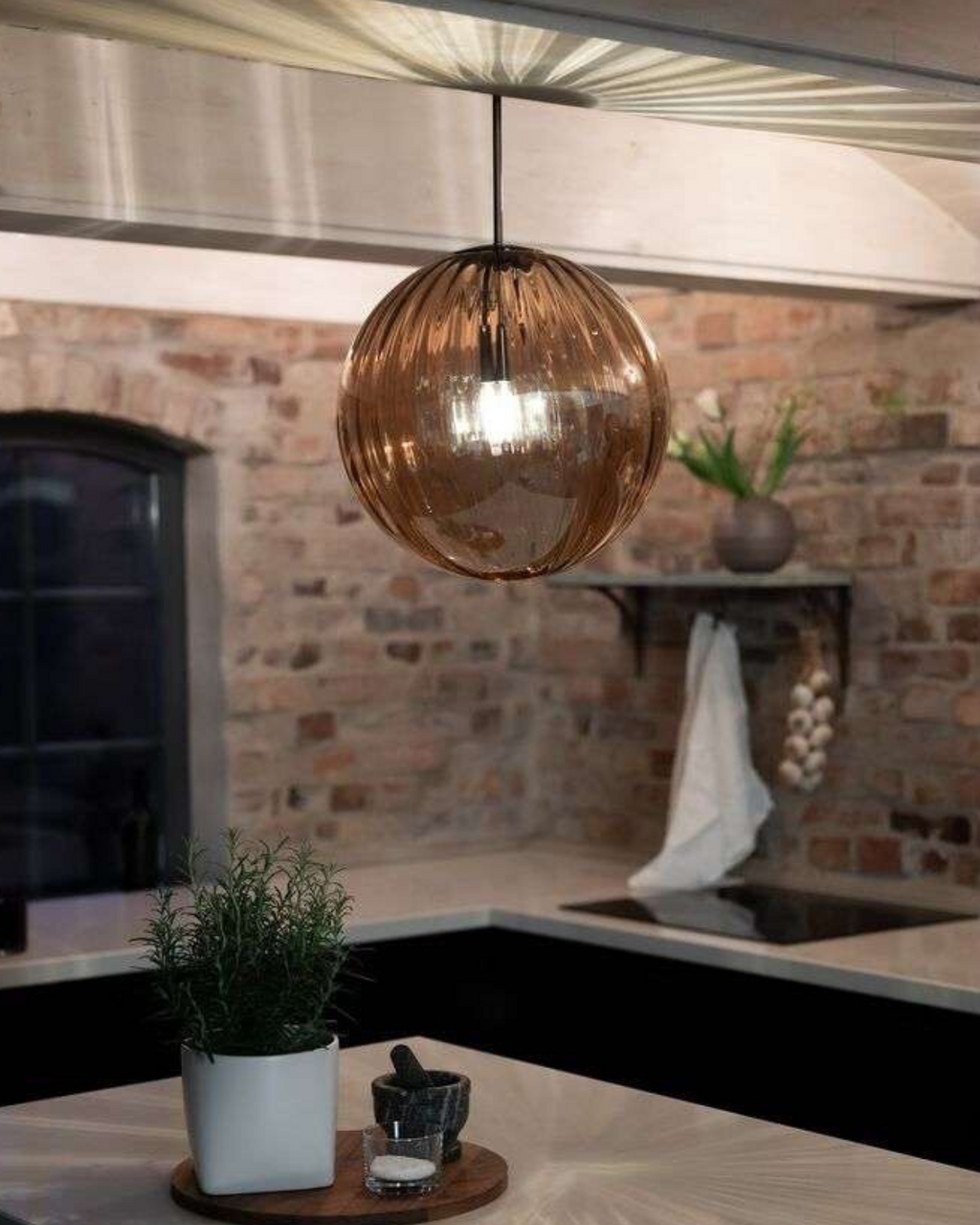 ثريا سقف زجاجية لون كهرماني من لومينارا | أورنتلي