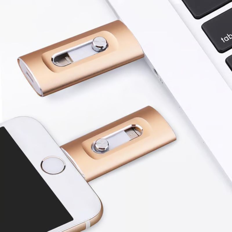 NovaDrive Pemacu Kilat USB Kapasiti Besar 3-dalam-1 untuk Telefon Bimbit dan Komputer