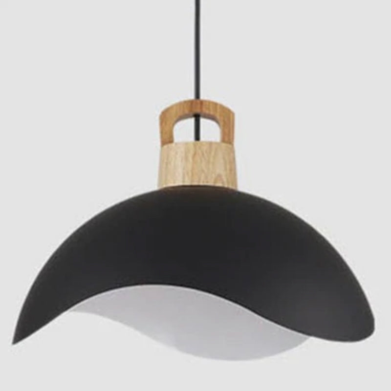 Suspension simple Valentina — abat-jour coloré, structure en bois et métal