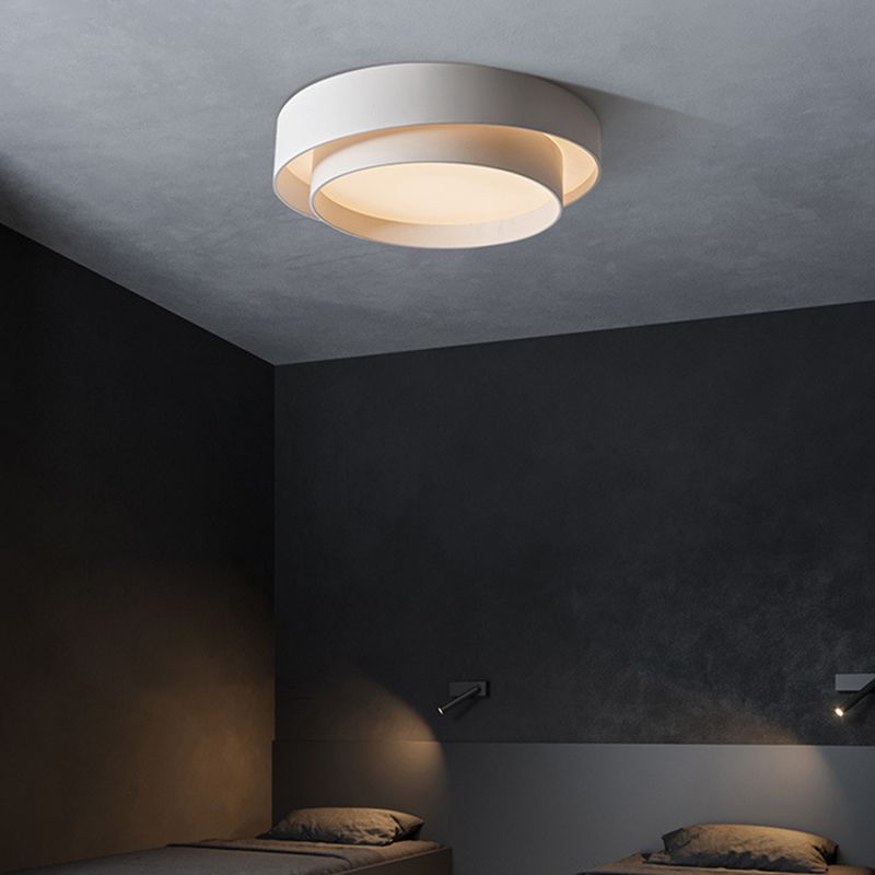 Lampa sufitowa Arux - okrągła w stylu nordyckiego art déco, z możliwością ściemniania, żarówka w zestawie