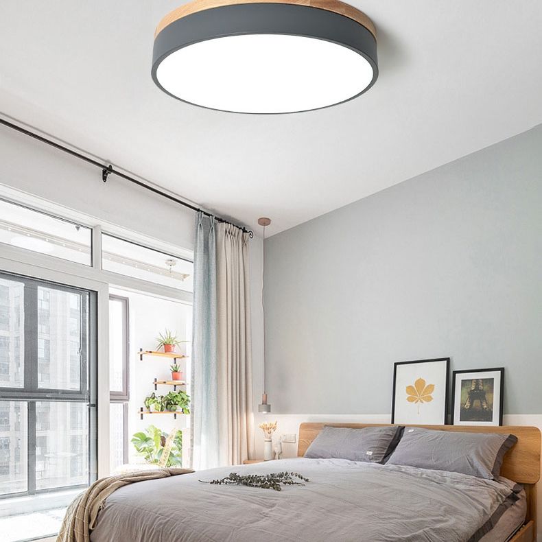 Plafonnier affleurant Aria — LED, rond, dimmable, couleur bois