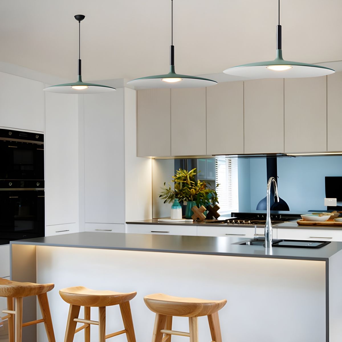 Aplomb Contemporary Metal Ceiling Pendant Lamp