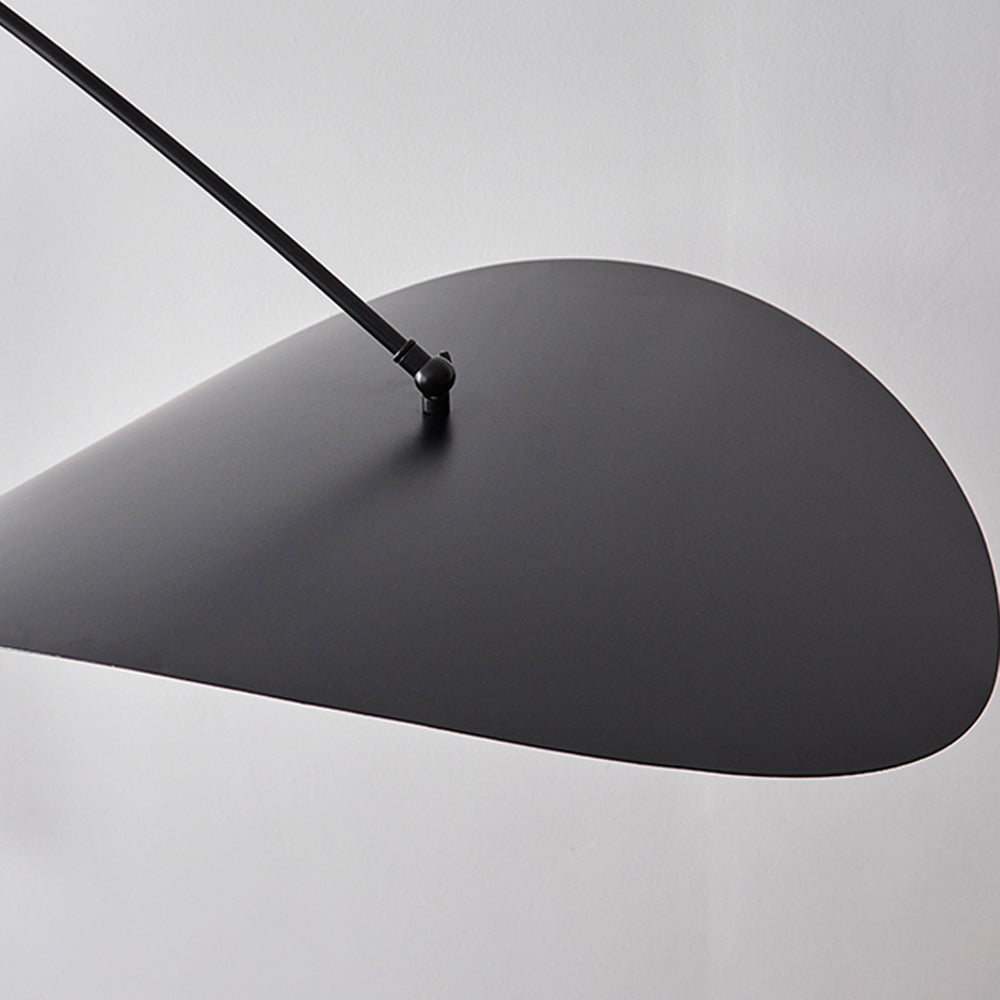 Suspension métallique Arisha — Design minimaliste en forme de feuille de lotus, noir/or, ampoule LED incluse