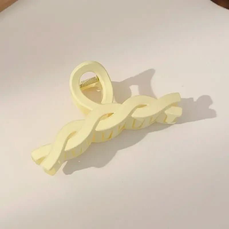 LumiLock Elegant Hair Clip With Strong Hold For All Hair Types