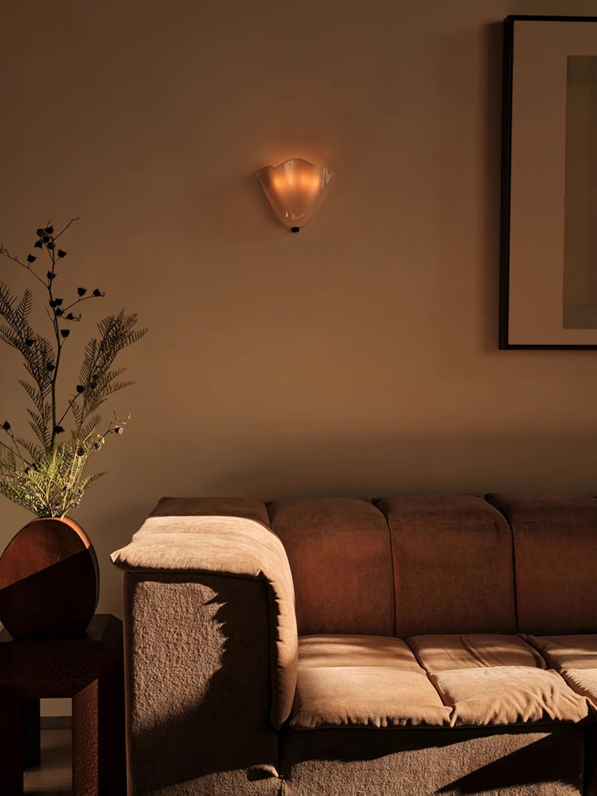 Petalia VKL-1012 Wall Light — 11×10×5.1 Inches