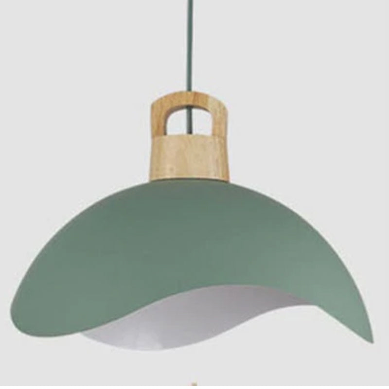 Suspension simple Valentina — abat-jour coloré, structure en bois et métal