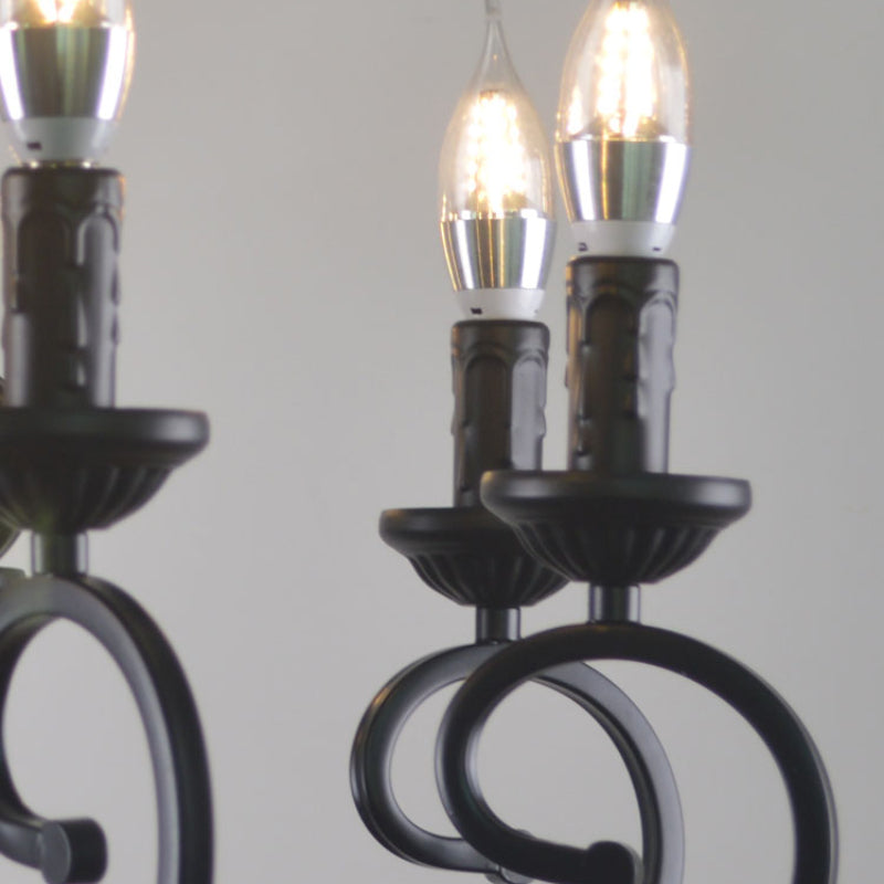 Silva kreativ retro-lysekrone i sort metal med stearinlys
