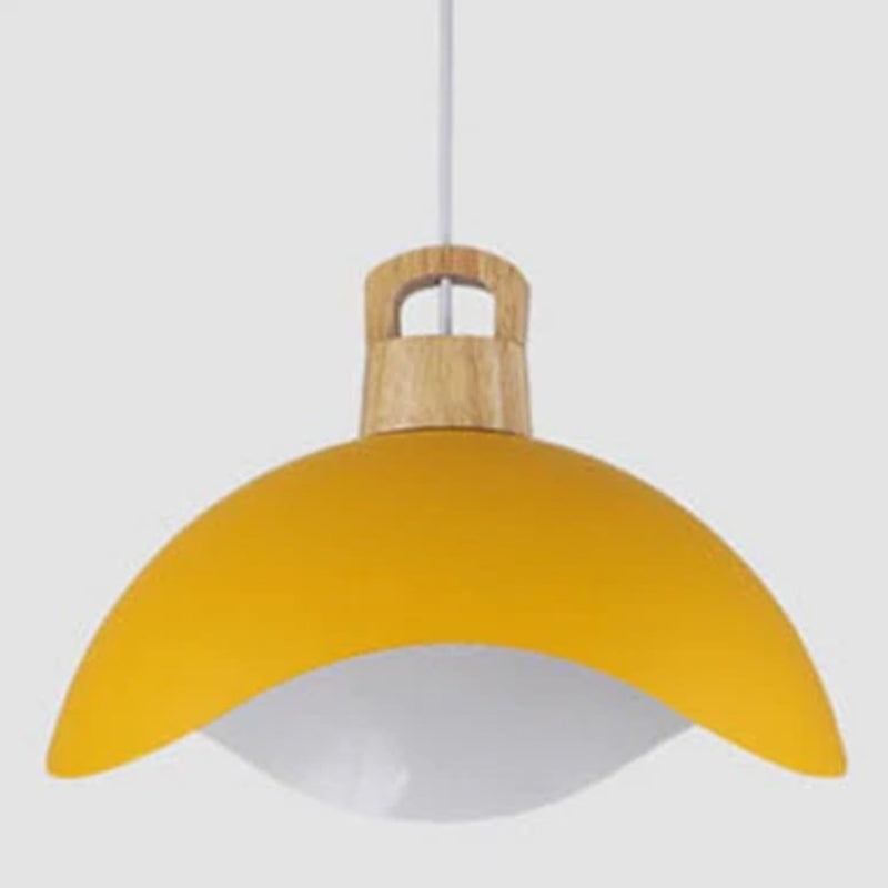Suspension simple Valentina — abat-jour coloré, structure en bois et métal