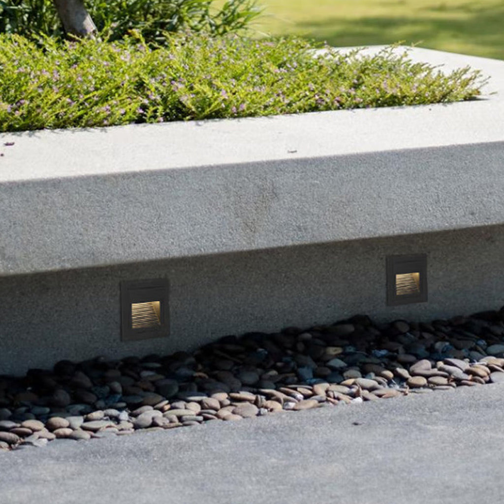 Minimalistická geometrická venkovní LED nášlapná svítidla Lester — zapuštěná montáž
