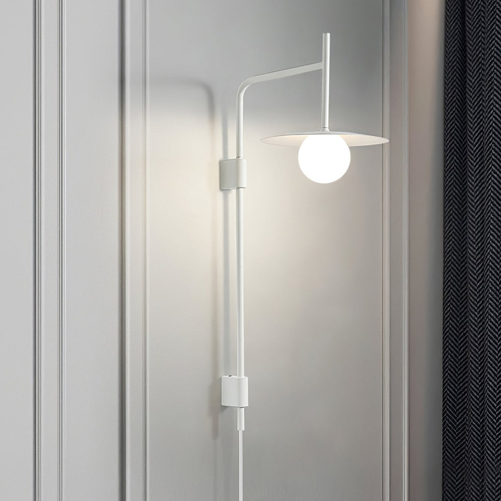 Gea Wandleuchte mit Schwenkarm und Stecksystem – geschwungenes Arm-Design, sanfte Beleuchtung