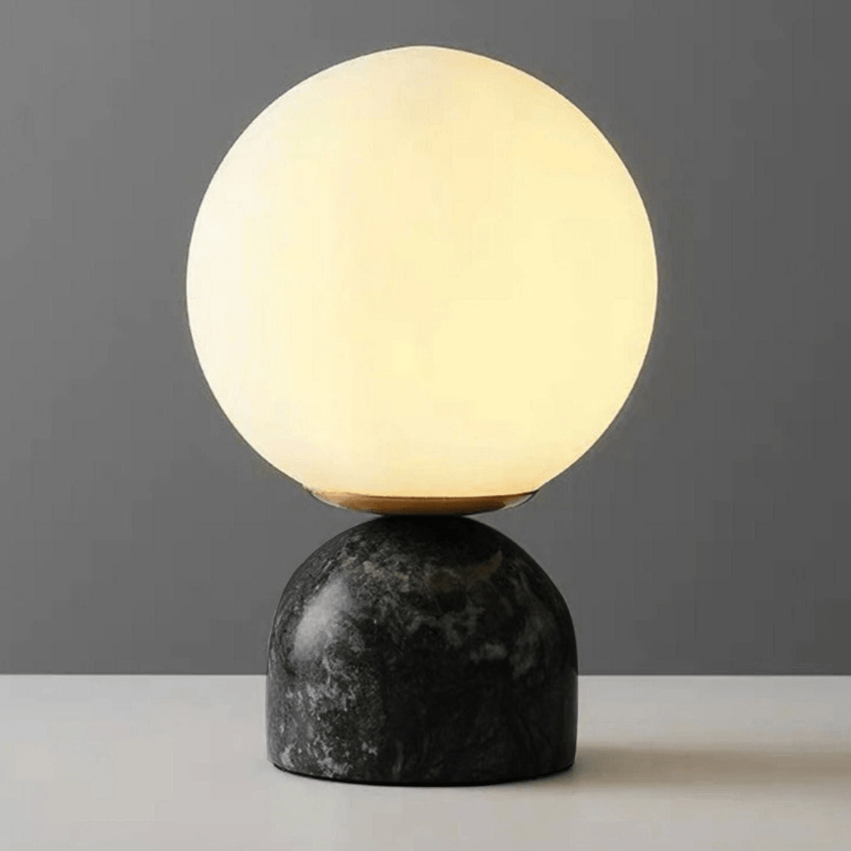 Sylas bordslampa — marmorfot
