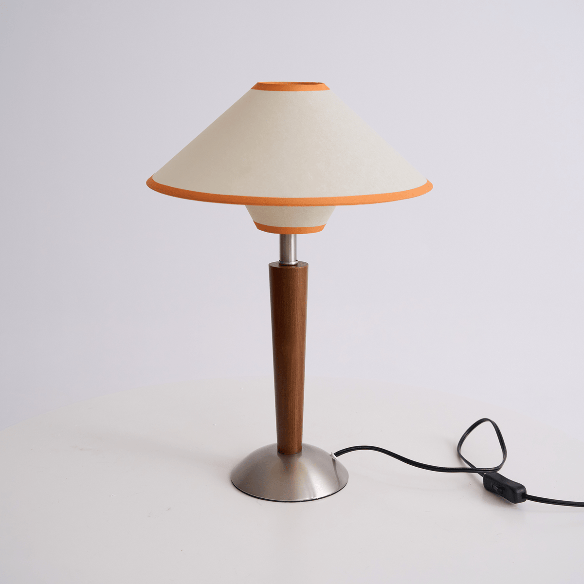 Talonwood Table Lamp — ∅11.8″ × H17.3″, Tan And Walnut Variant