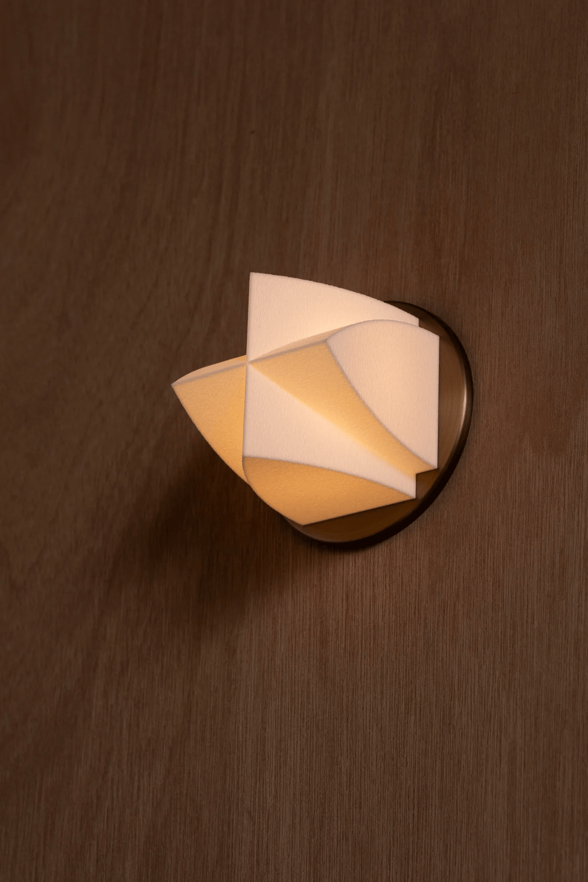 Applique Naala — Motifs de lances effilées et lignes entrecroisées