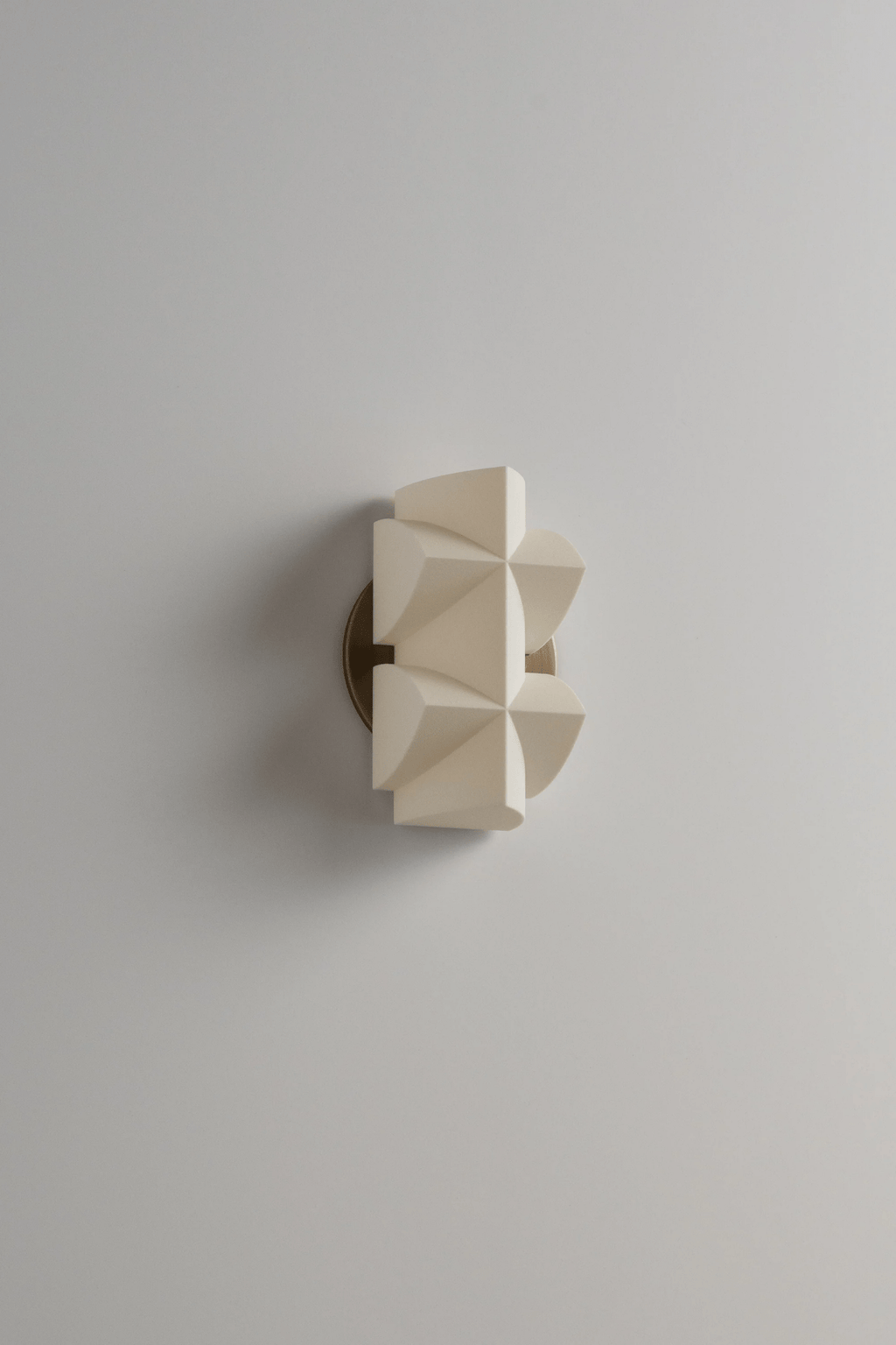 Applique Naala — Motifs de lances effilées et lignes entrecroisées