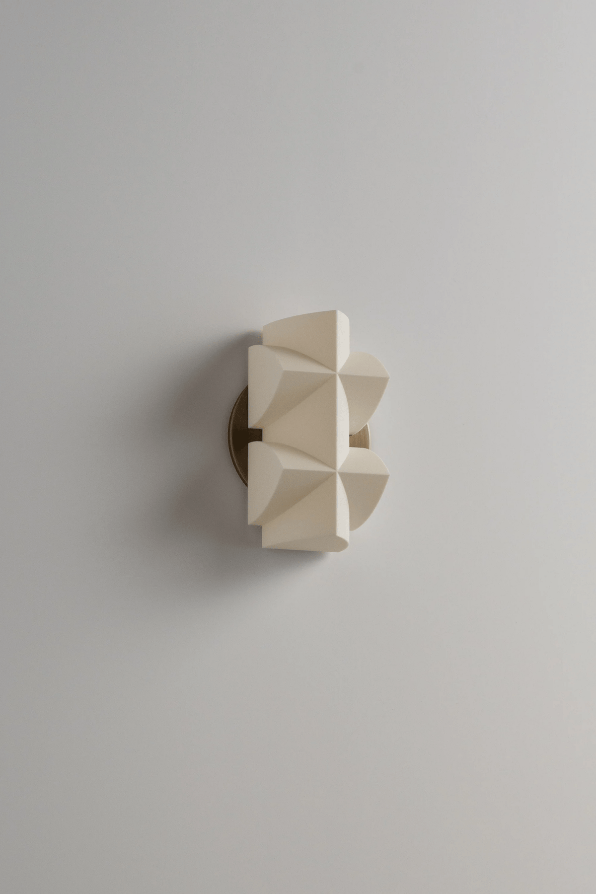 Applique Naala — Motifs de lances effilées et lignes entrecroisées