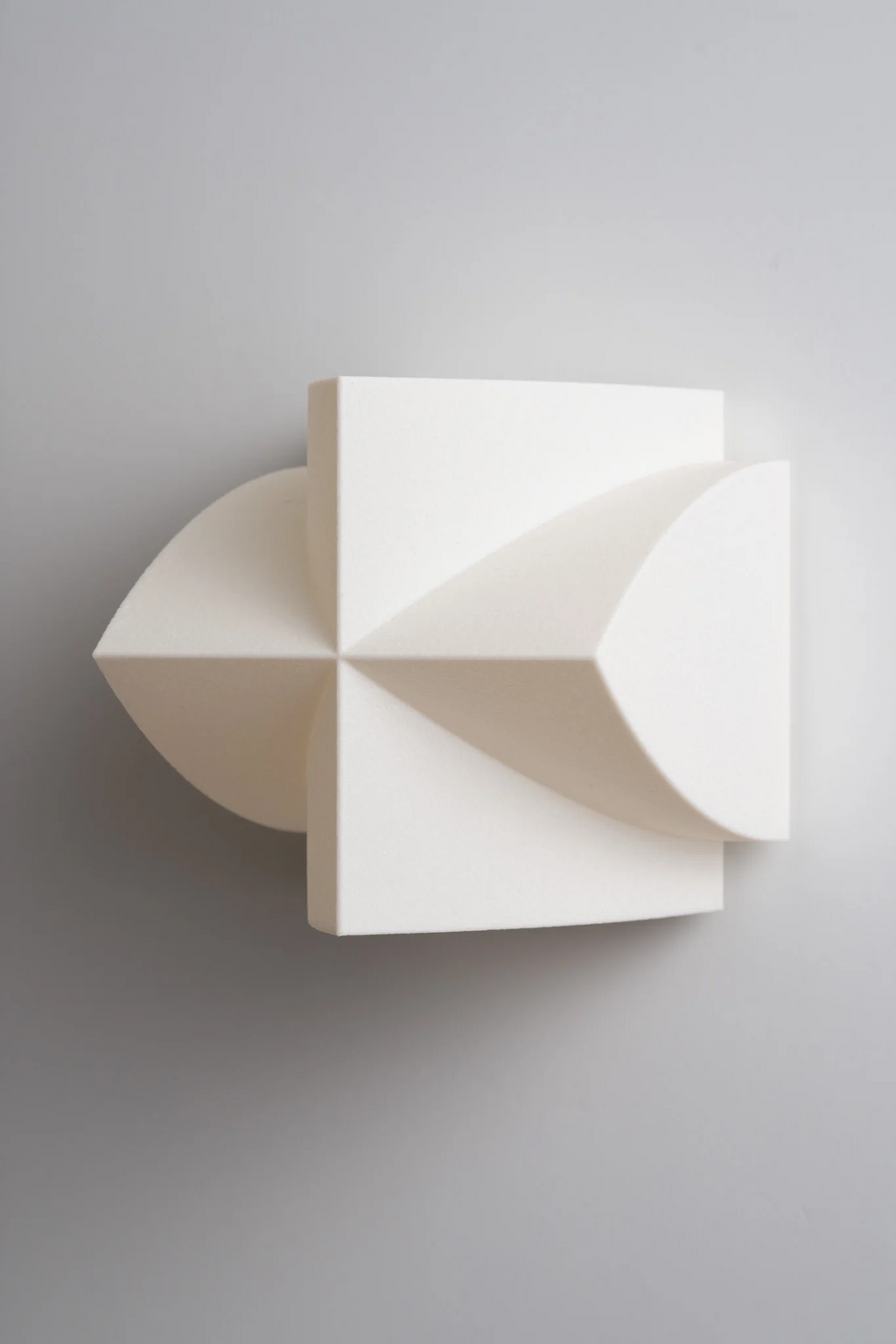 Applique Naala — Motifs de lances effilées et lignes entrecroisées