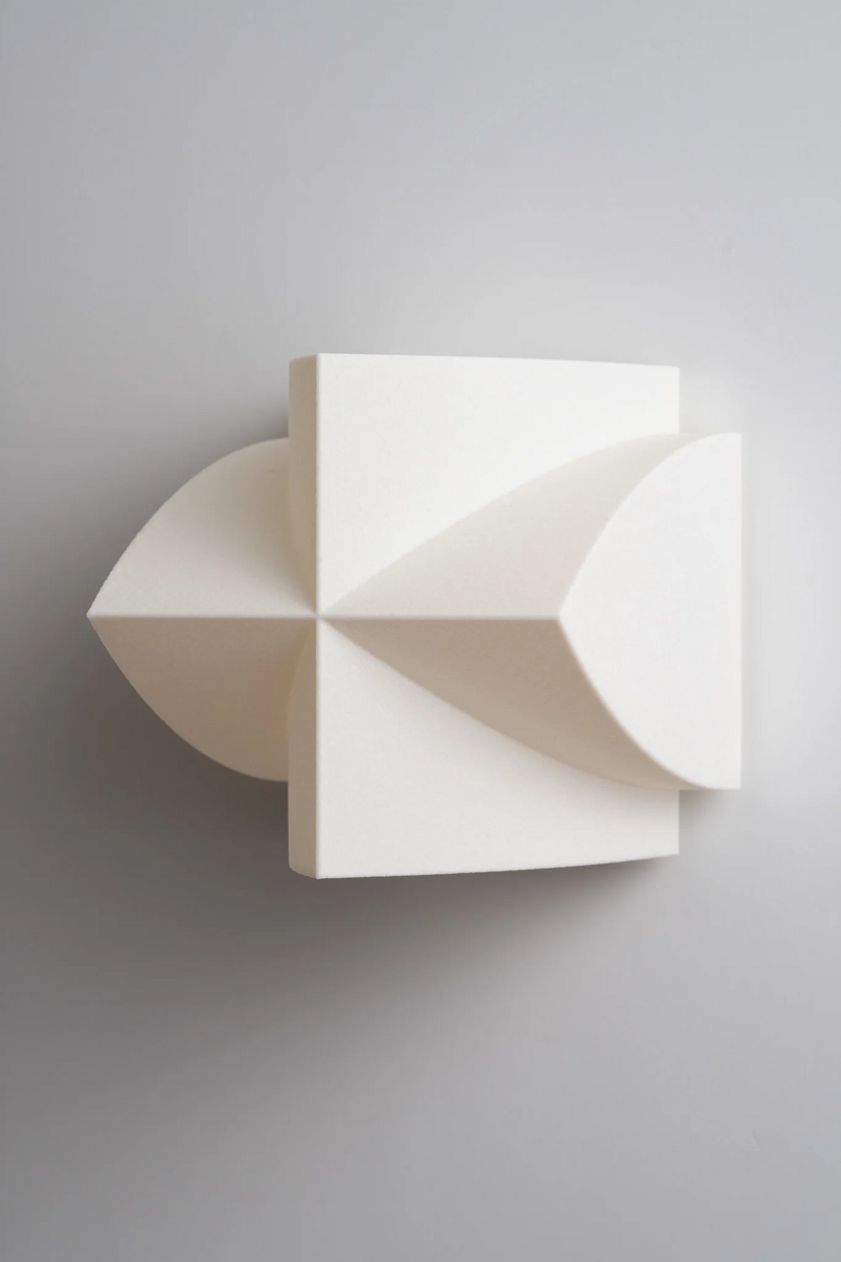 Applique Naala — Motifs de lances effilées et lignes entrecroisées