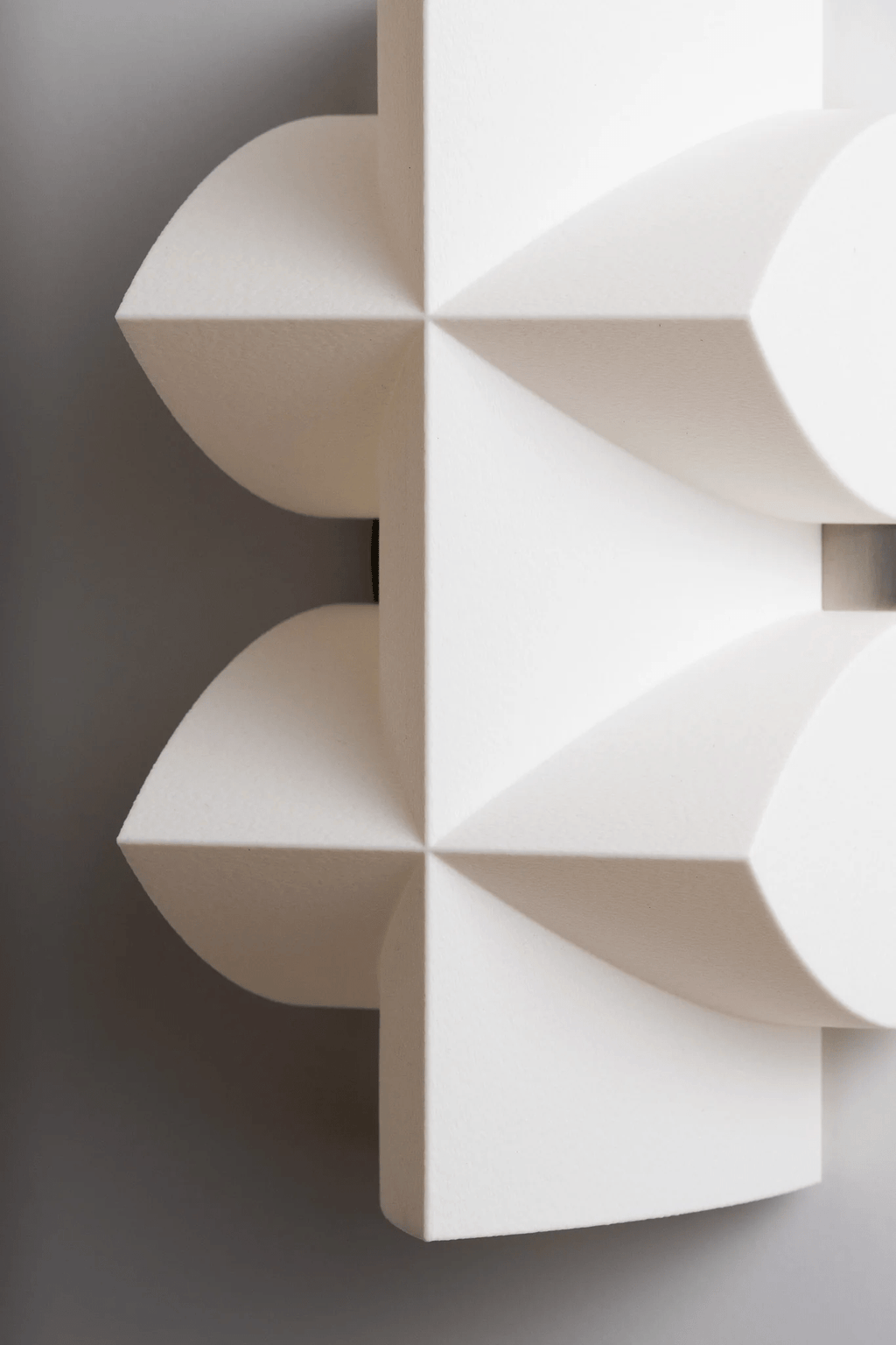 Applique Naala — Motifs de lances effilées et lignes entrecroisées