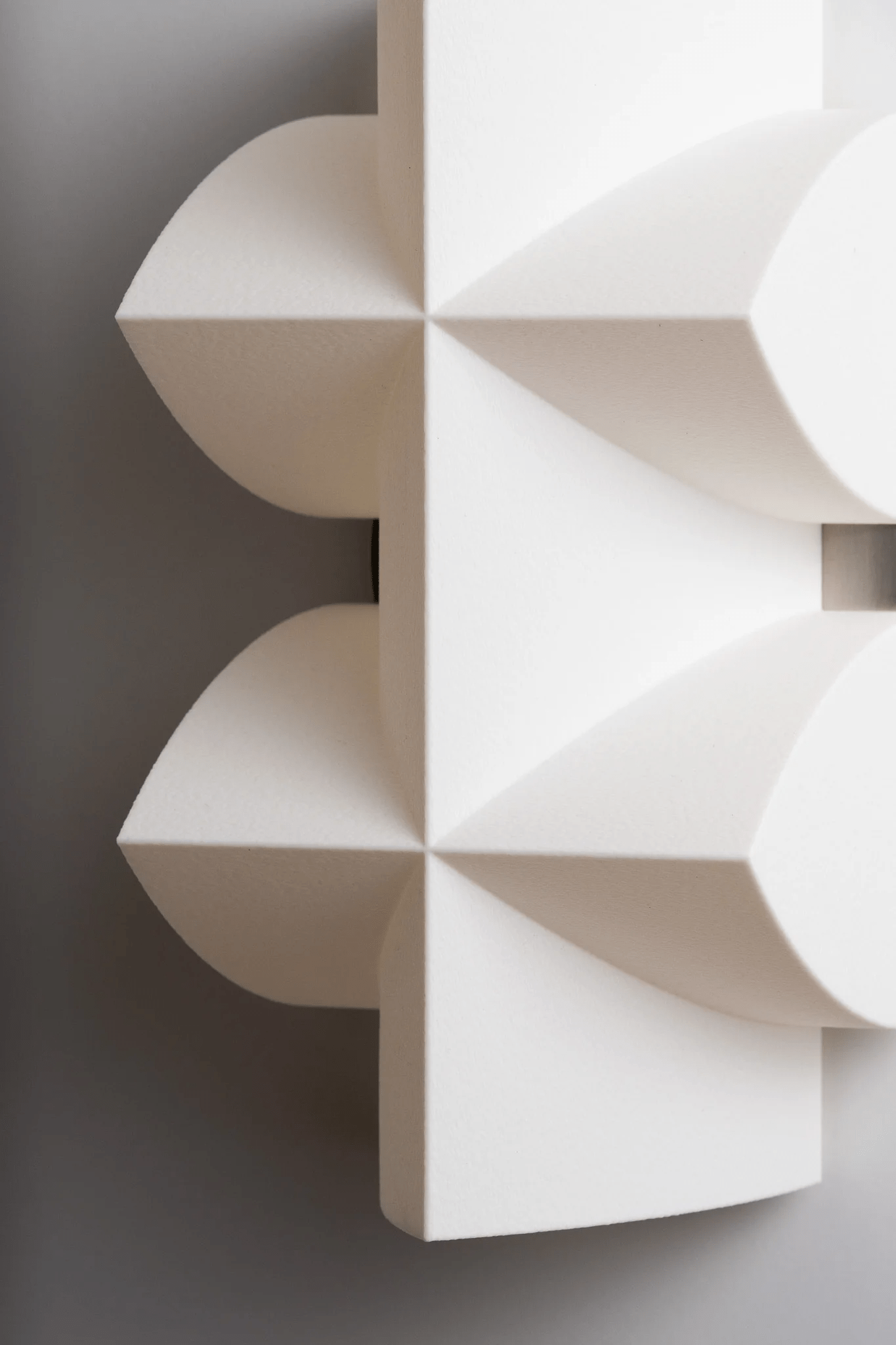 Applique Naala — Motifs de lances effilées et lignes entrecroisées