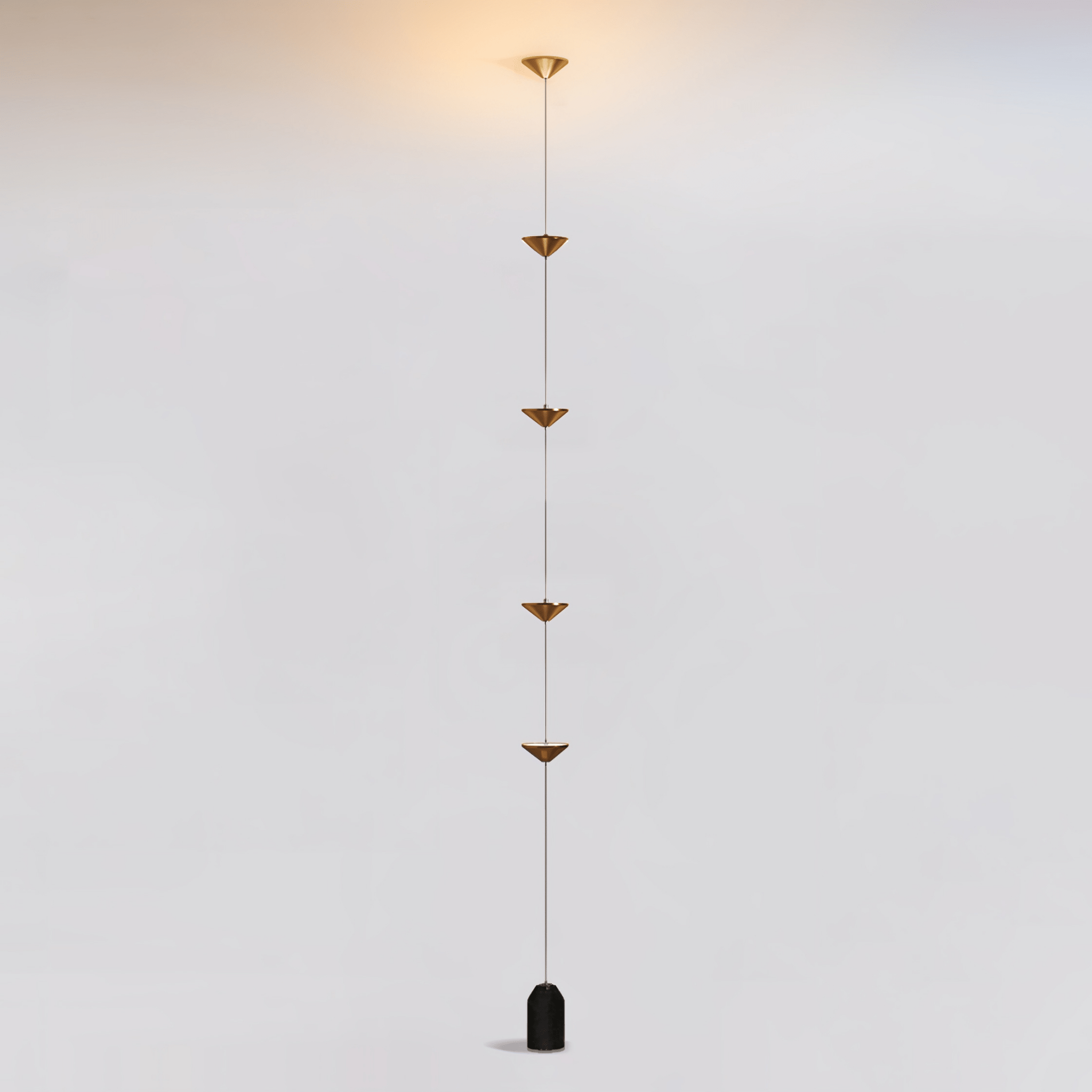 Soreluna 3- oder 4-flammige Stehlampe — Gold & Schwarz
