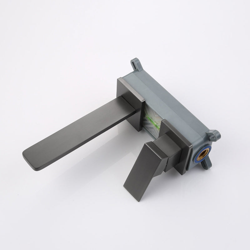 صنبور حوض حمام مثبت على الحائط بمقبض واحد مخفي