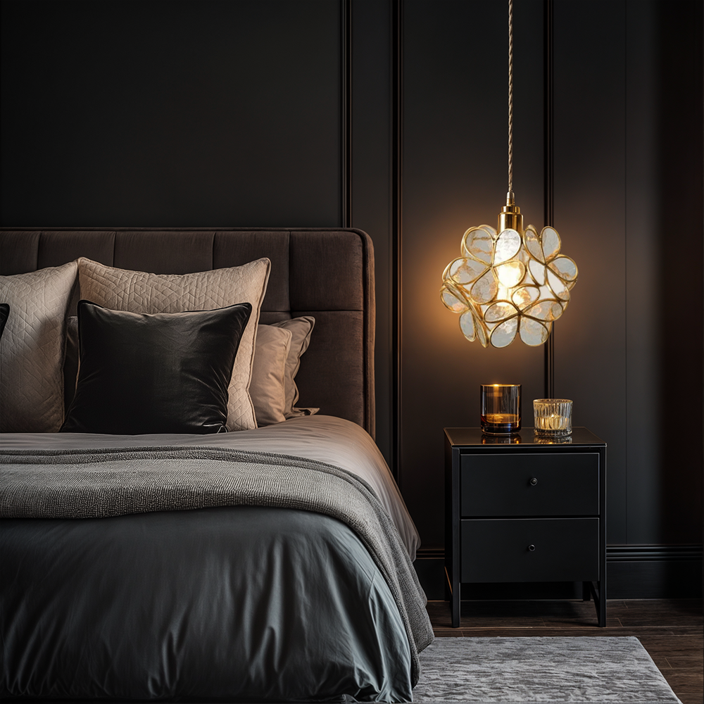 Privjesak od stakla u obliku cvijeta