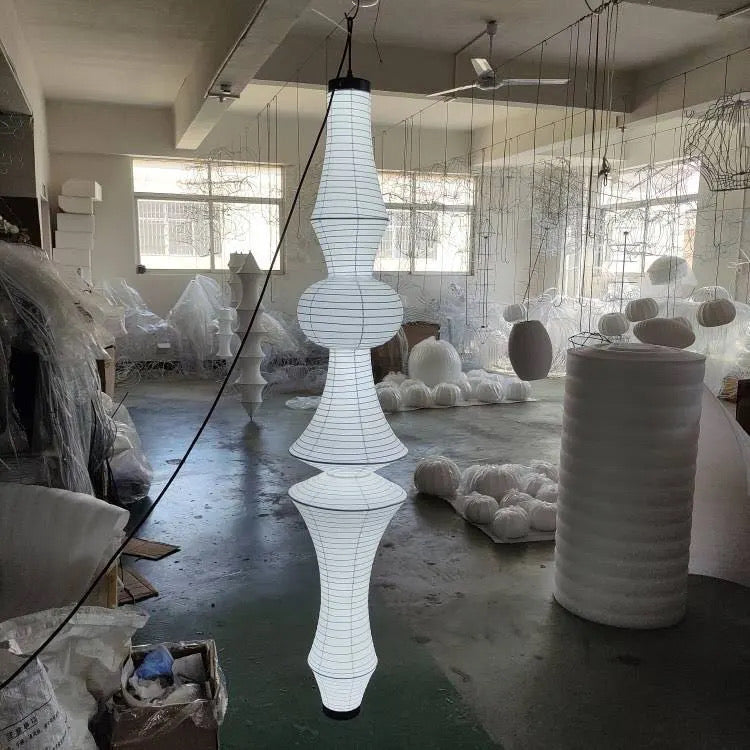 Nova Skulpturale Hängelampen mit japanischer minimalistischer Geometrie