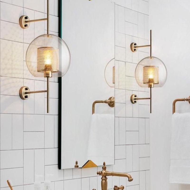 VeroLume Waben-Orb-Wandleuchte Gold Glas