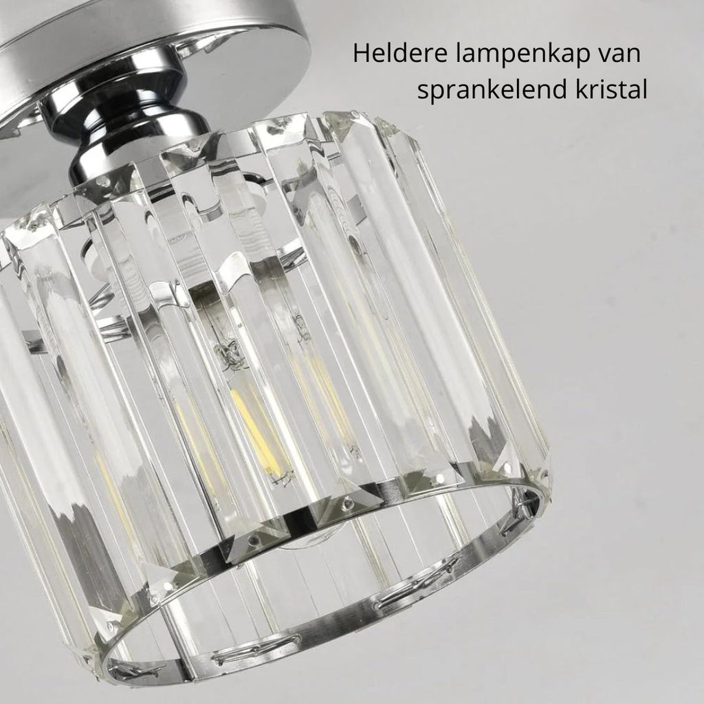 Stropní svítidlo - elegantní skleněné osvětlení chodby a obývacího prostoru