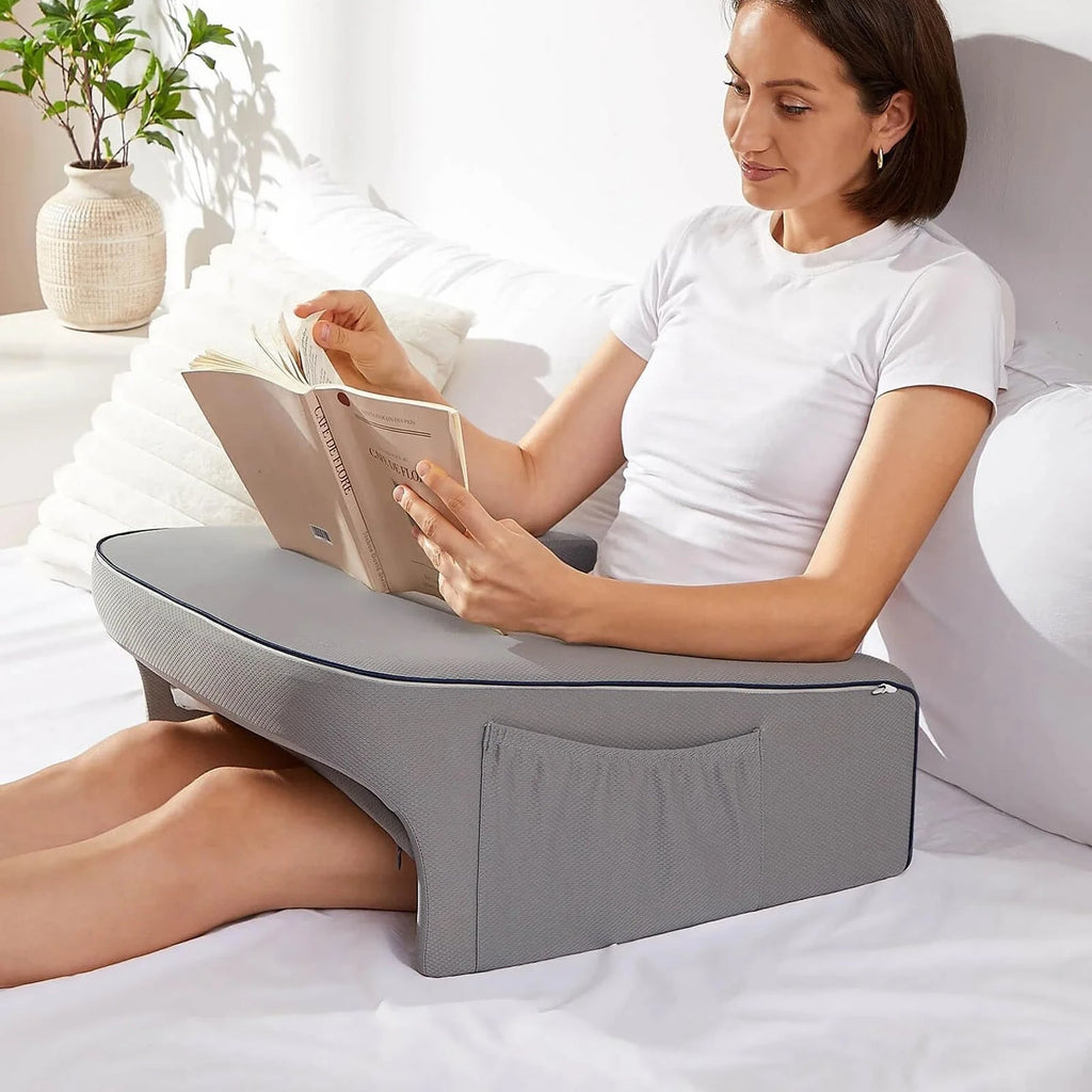 Læsepude med laptopbord til seng