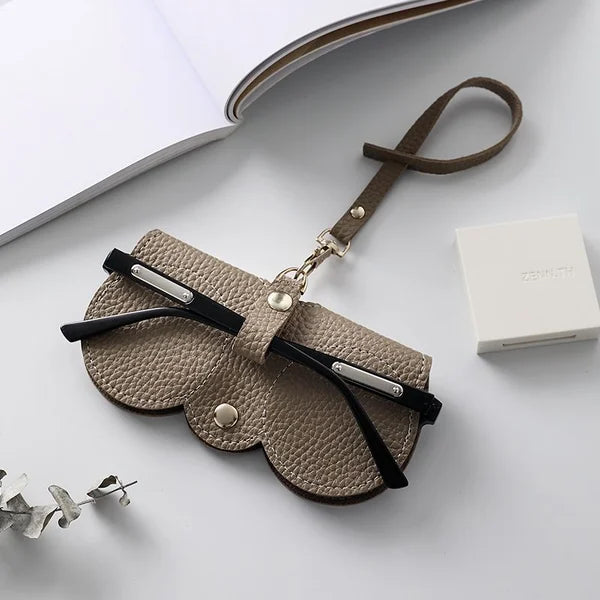 Custodia per occhiali da sole in pelle morbida NovaGuard ShadeShield