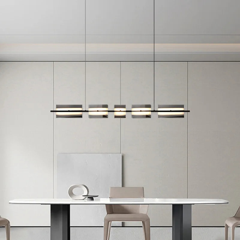 Arisha pendellampe i kobber/glas — moderne nordisk lineært design, messing/sort