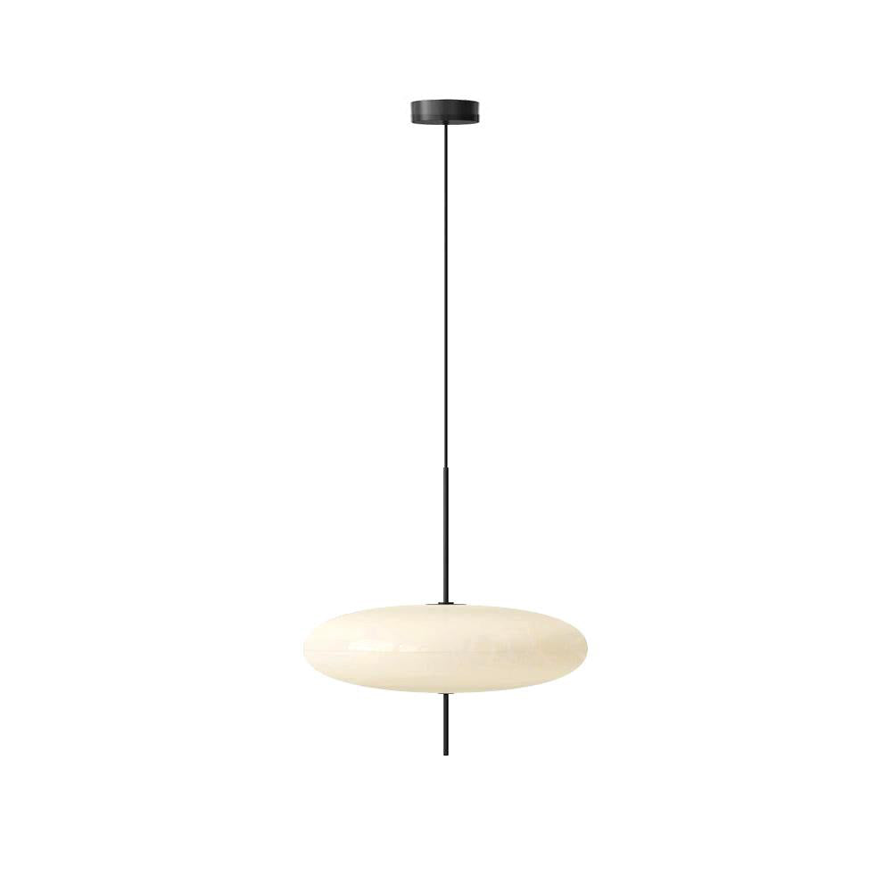 Minimalistische Pendelleuchte mit Opalglasschirm