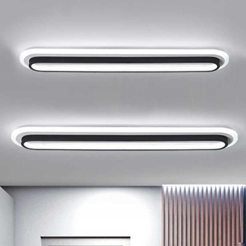 Owalna lampa sufitowa LED z akrylowym rozpraszaczem w czerni lub bieli