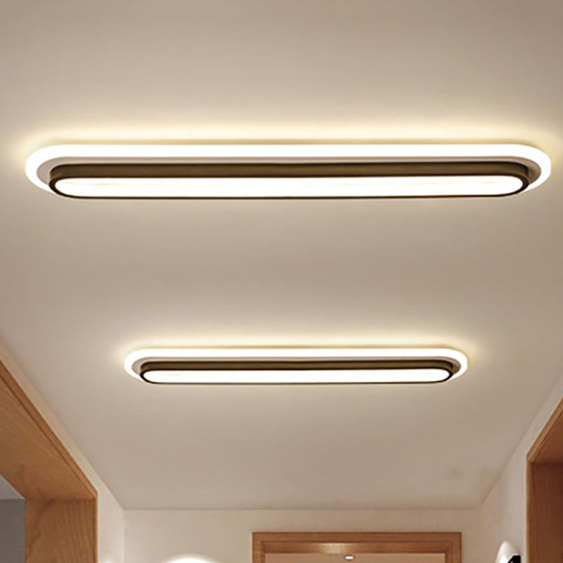 Owalna lampa sufitowa LED z akrylowym rozpraszaczem w czerni lub bieli