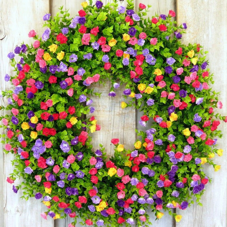 MeadowAura BloomWreath Ghirlanda Primaverile ed Estiva per Porta d'Ingresso con Accento Floreale e Rami di Vite