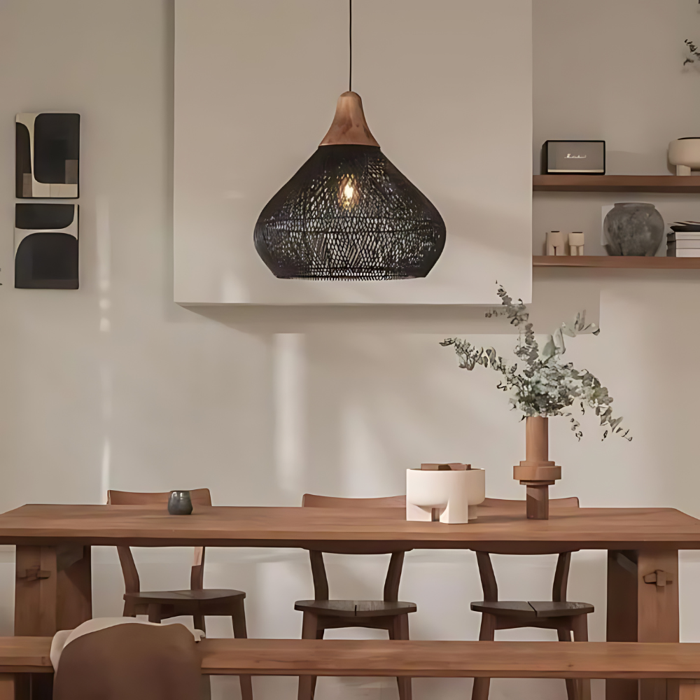 Avela | Handgjord flätad rotting taklampa med jordnära charm | Orntli