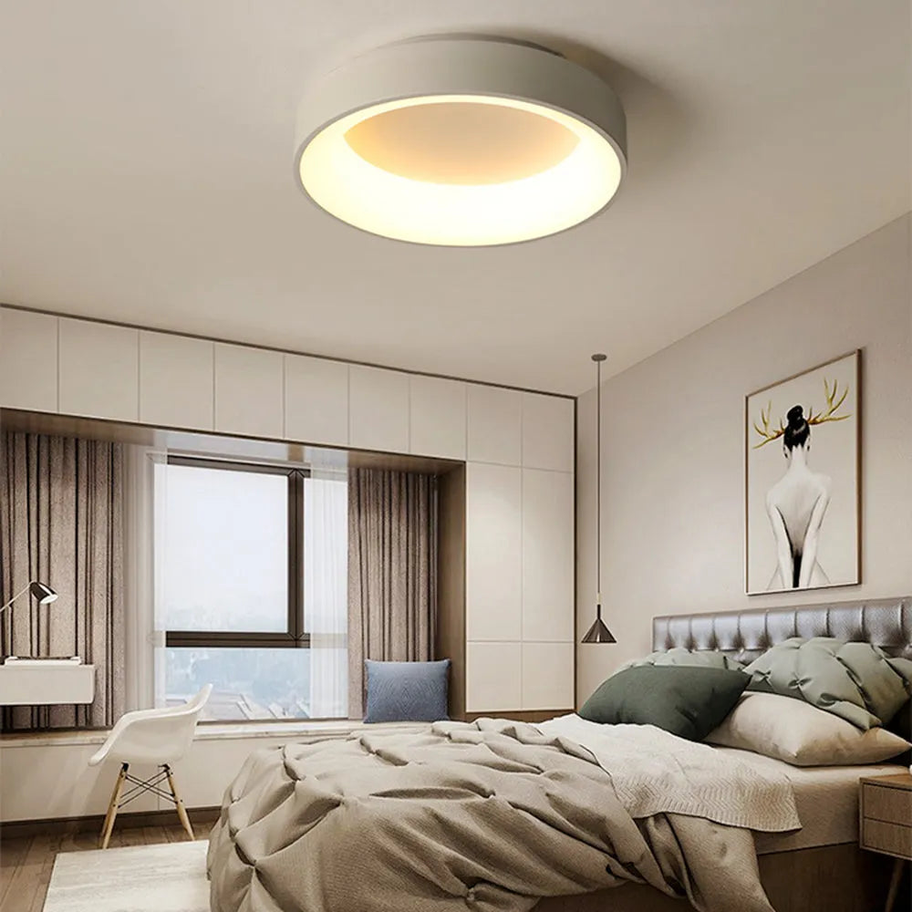 Aera-loftlampe — konkavt design i hvid og grå
