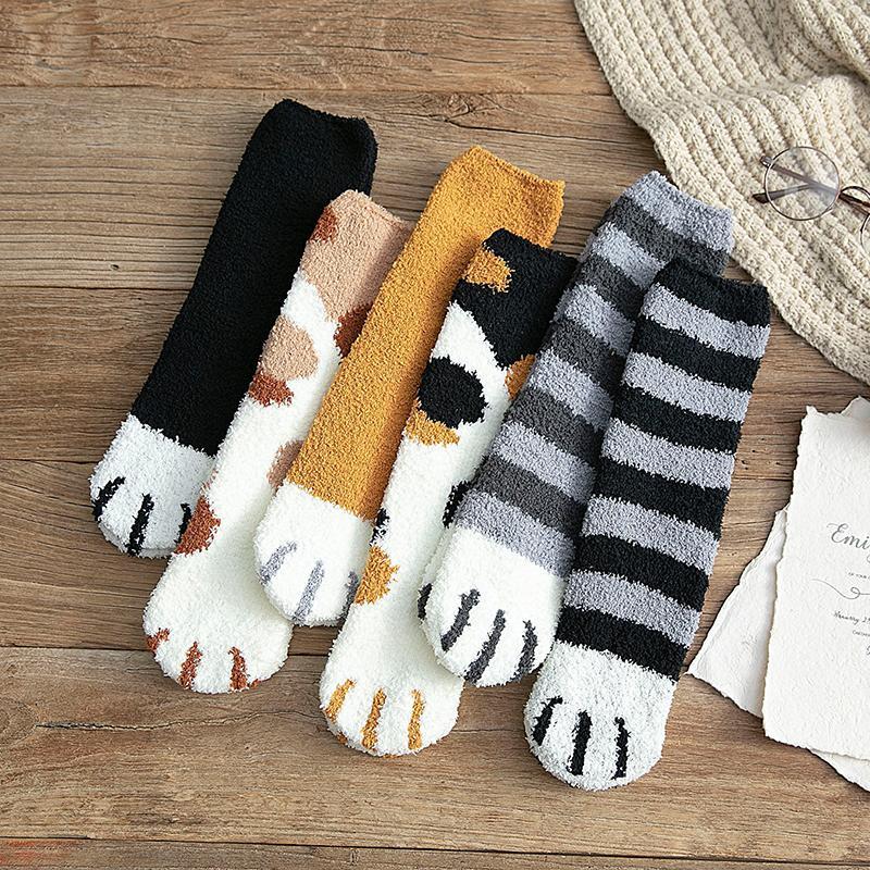 CozyPaws Flauschige Katzenkrallen-Socken für den Alltag