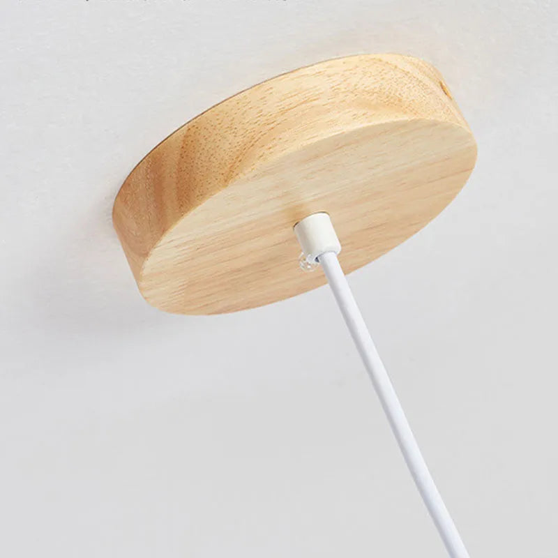 Suspension cylindrique en bois Muto — ampoule LED blanc chaud incluse