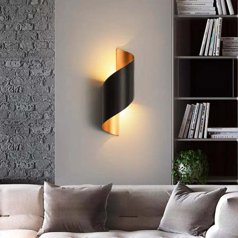 Travin Modern Outdoor Wall Lamp — Spiral Conch Shape, Black/White/Gold