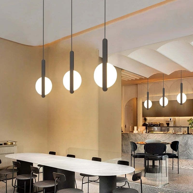 Nowoczesna lampa wisząca LED Doria — czarny/biały metal
