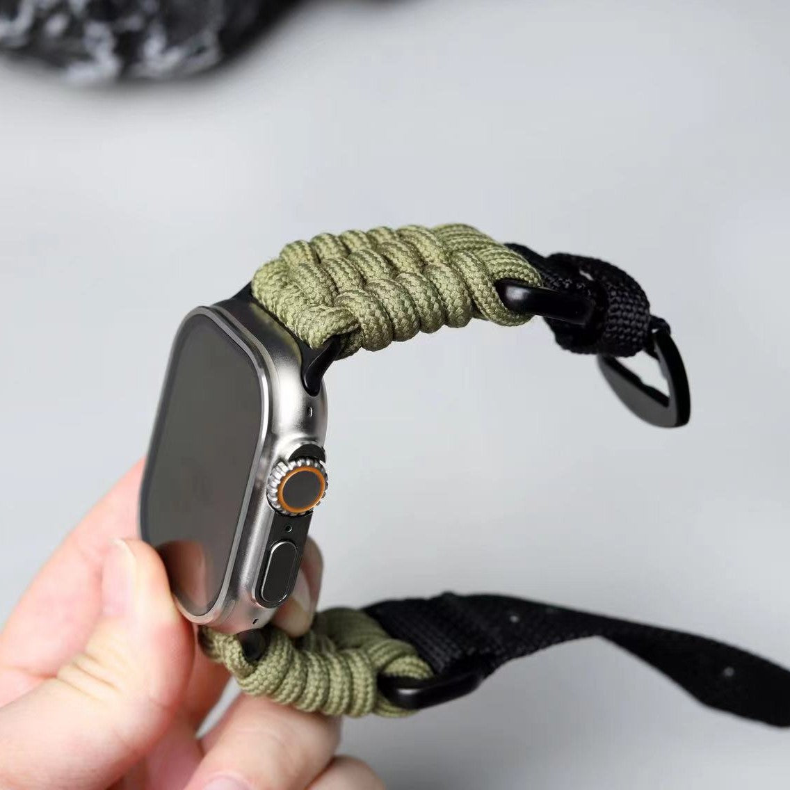アップルウォッチ用サバイバルバンド